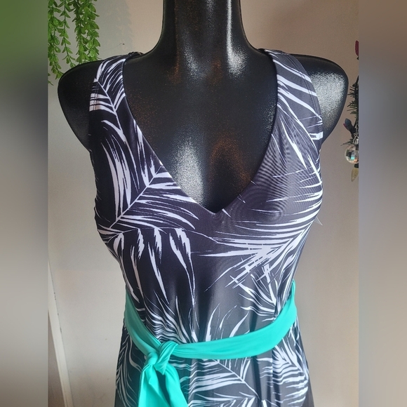 George Plus Black and White Swimsuit with Aqua Sash Sz.18W - Picture 2 of 7